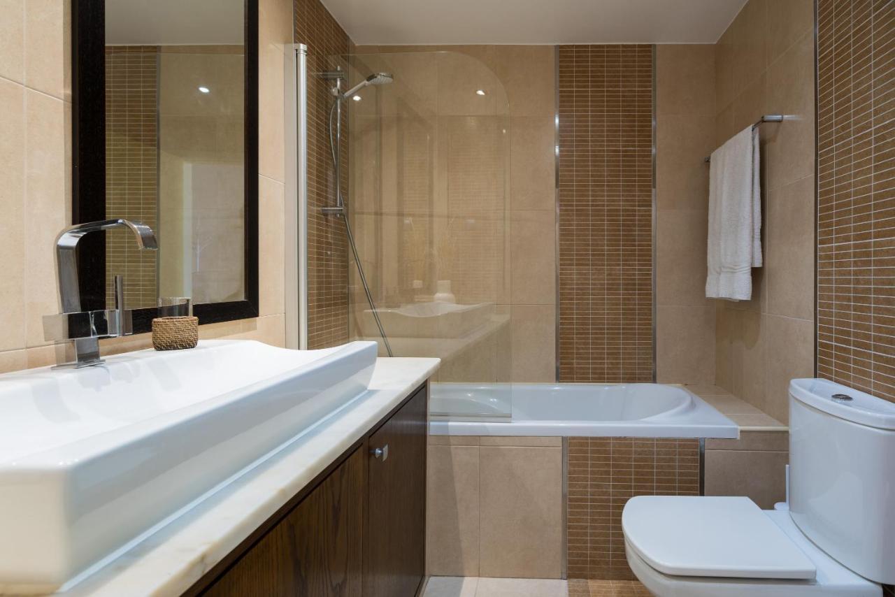 Stunning 2-Bed Penthouse In Lagos 250M From Beach Exterior foto