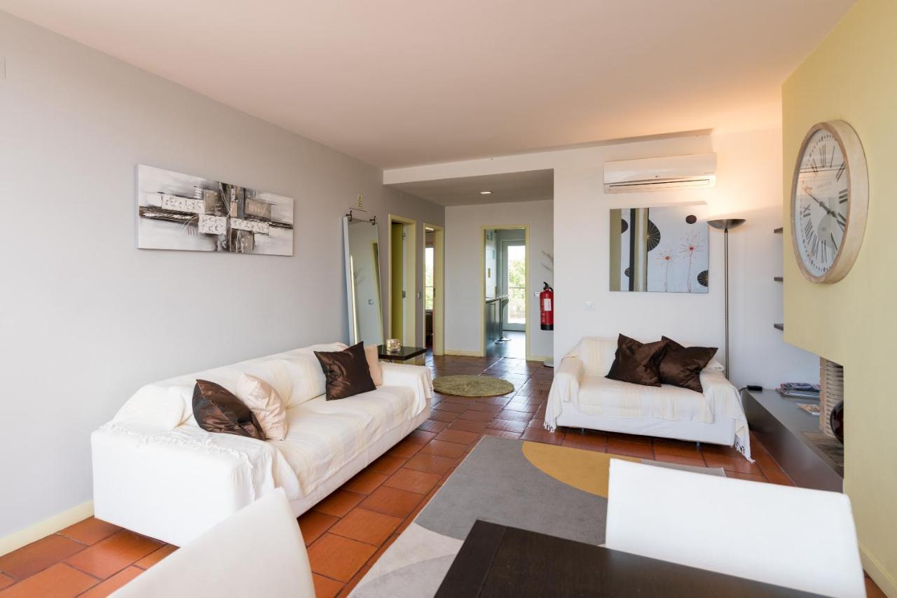 Stunning 2-Bed Penthouse In Lagos 250M From Beach Exterior foto